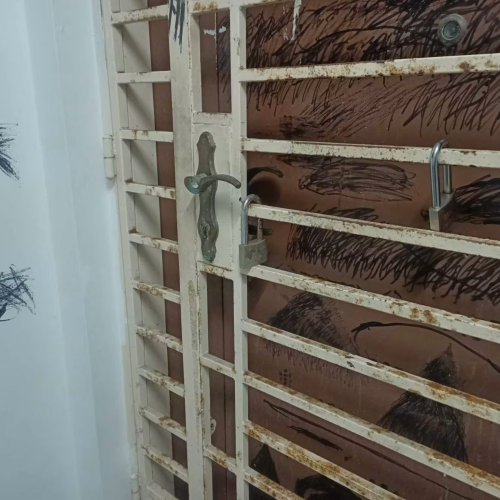 Yishun resident under investigation for drawing graffiti on neighbours’ doors, insulting them & making loud noises
