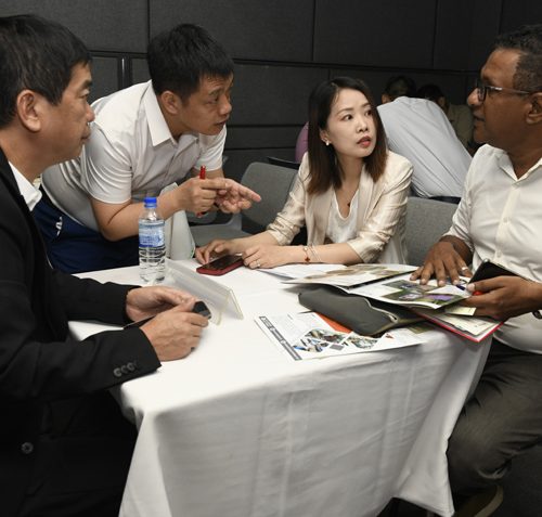 Prominent Chinese garment delegation explores business opportunities with Sri Lanka